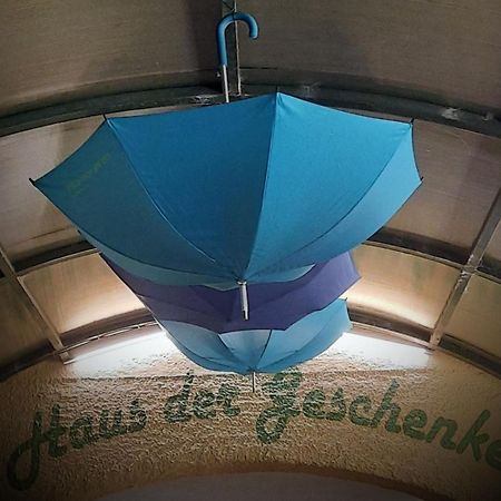 Das Karawankenplatz! Haus Der Geschenke-Carinthia Lägenhet Velden am Wörthersee Exteriör bild
