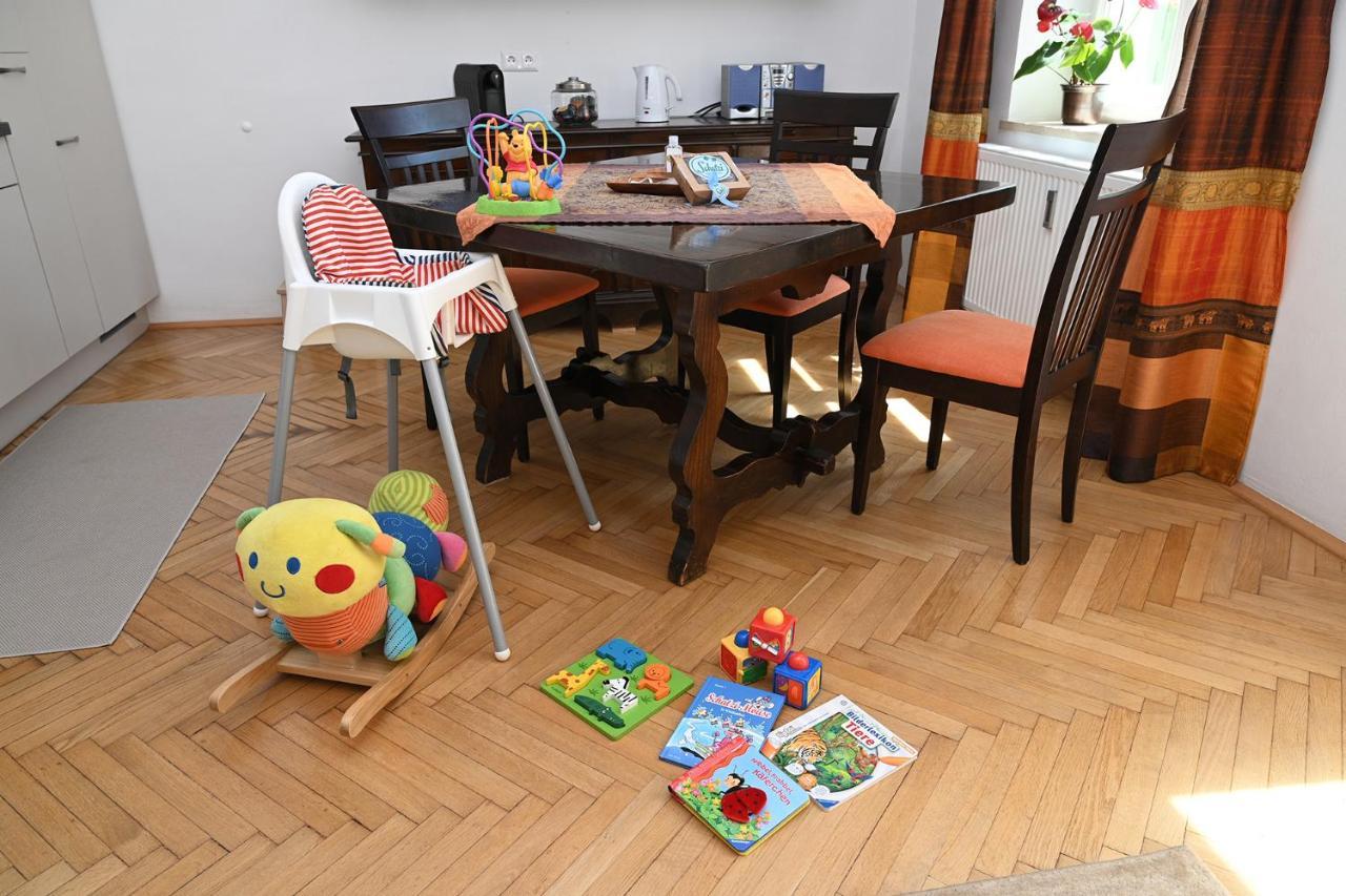 Das Karawankenplatz! Haus Der Geschenke-Carinthia Lägenhet Velden am Wörthersee Exteriör bild